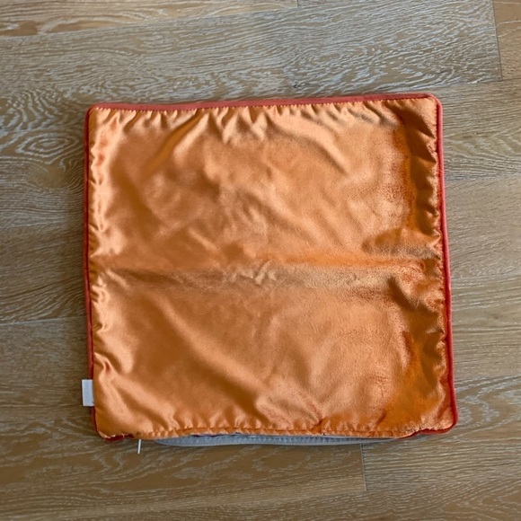 Velvet piped pillow cover - no insert - Picture 2 of 4